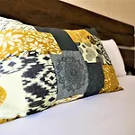 Hotel 12 Bees By Kavia
