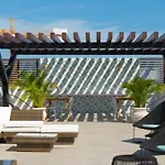 Luxury Apartment Steps From 5Th Av Rooftop Pool By Yeah