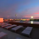 Luxury Apartment Steps From 5Th Av Rooftop Pool By Yeah