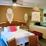 Mala Vecindad Playa Beer Hotel