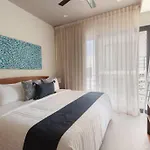 Amazing 2Br Penthouse With Private Rooftop Pool