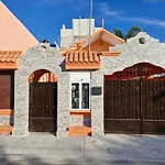 Casa Para 18 Personas Con Ac, Cocina Y A 10 Min De La Playa