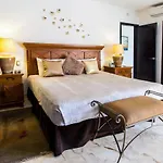 Corto Maltes 205 Ocean Front 2 Bdrs Apt