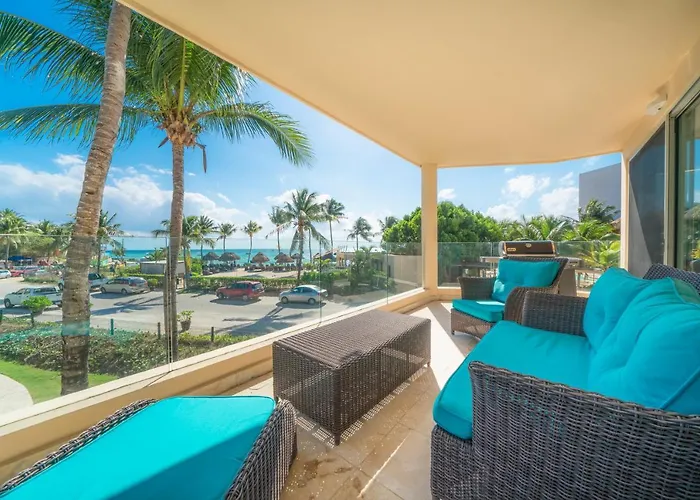 Stunning Beachfront Retreat - Castillo de Arena