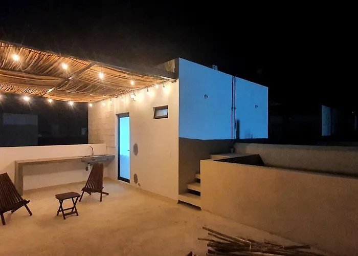 Private Roof Top Pool. Great House For Families.