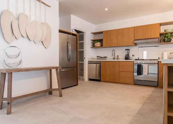 Beautiful 4Br, Up To 8 Guests, Private Pool, 10 Min To Beach