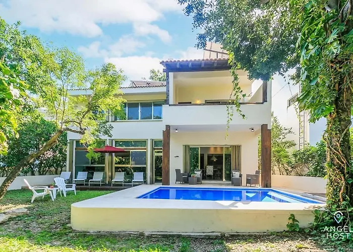 Villa With Private Pool & Large Garden In Playacar