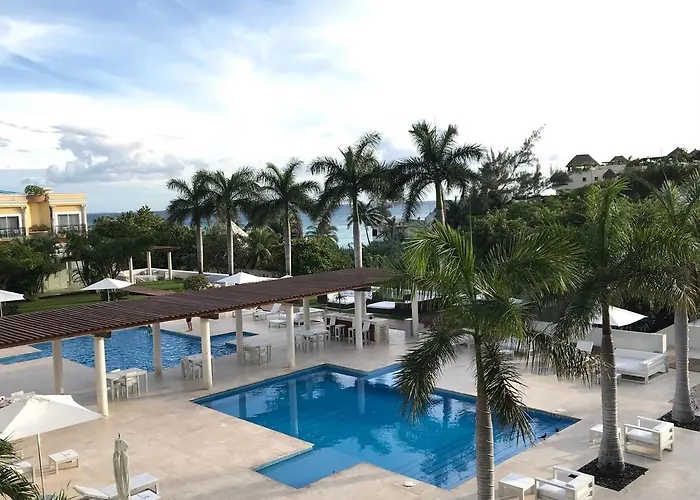 Magia Beachside Condo