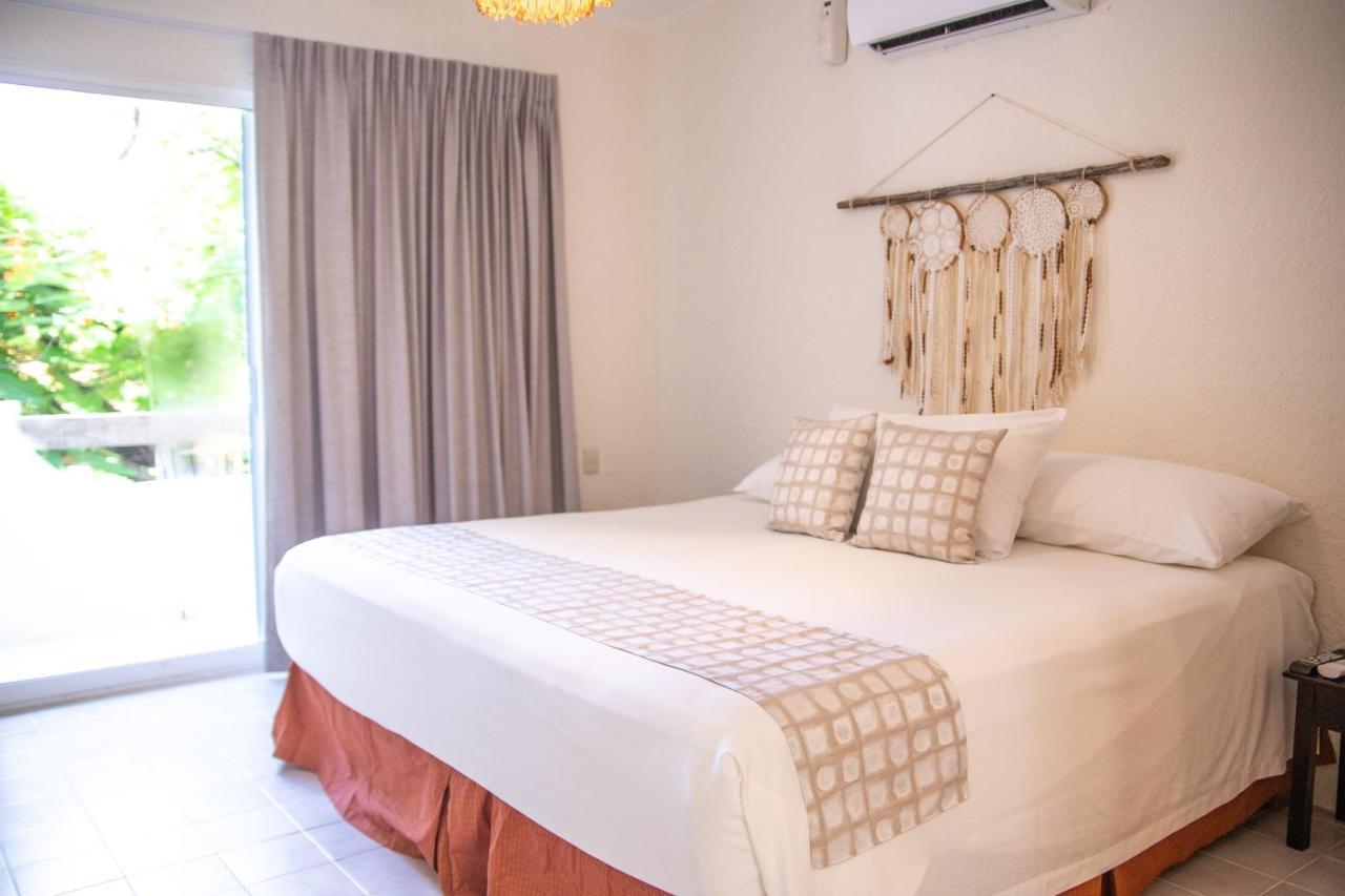 Hotel Ahava 3*
