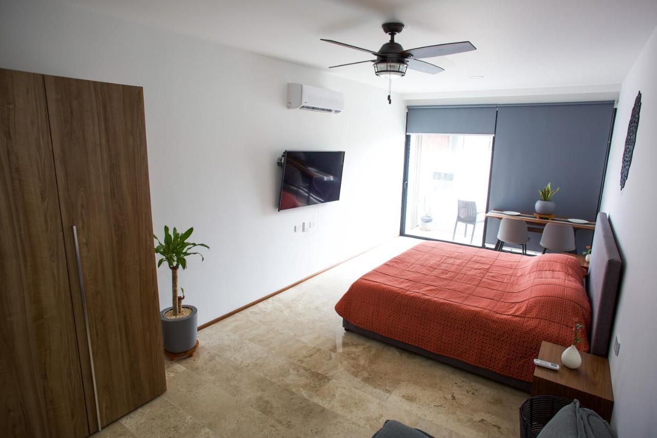 Menesse Midtown Studio *
