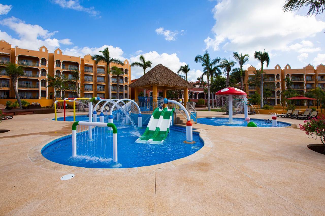 Resort The Royal Haciendas &