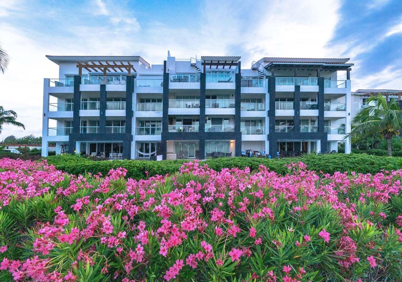 Beachfront With Jacuzzi, 3 Bedroom & Pool - At Mareazul Corazon Ferienhaus *