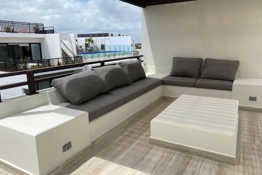 Penthouse Arenis Apartment