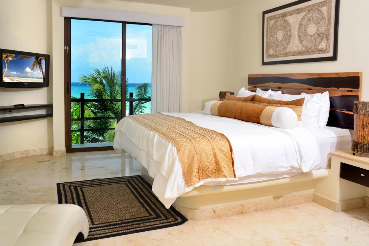 El Taj Oceanfront And Beachside Hotel