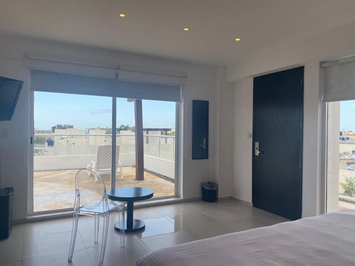 Cache & (adults Only) Hotel