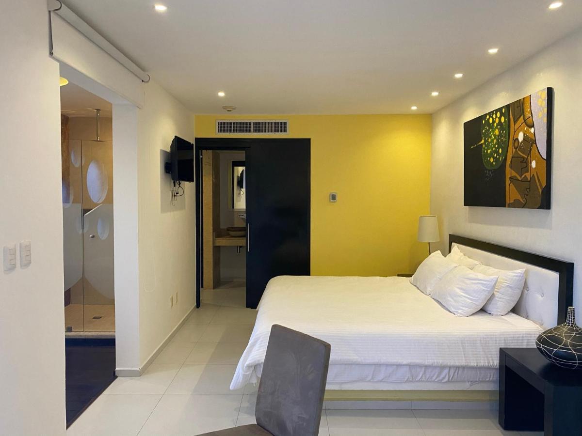 Cache & (adults Only) Playa del Carmen
