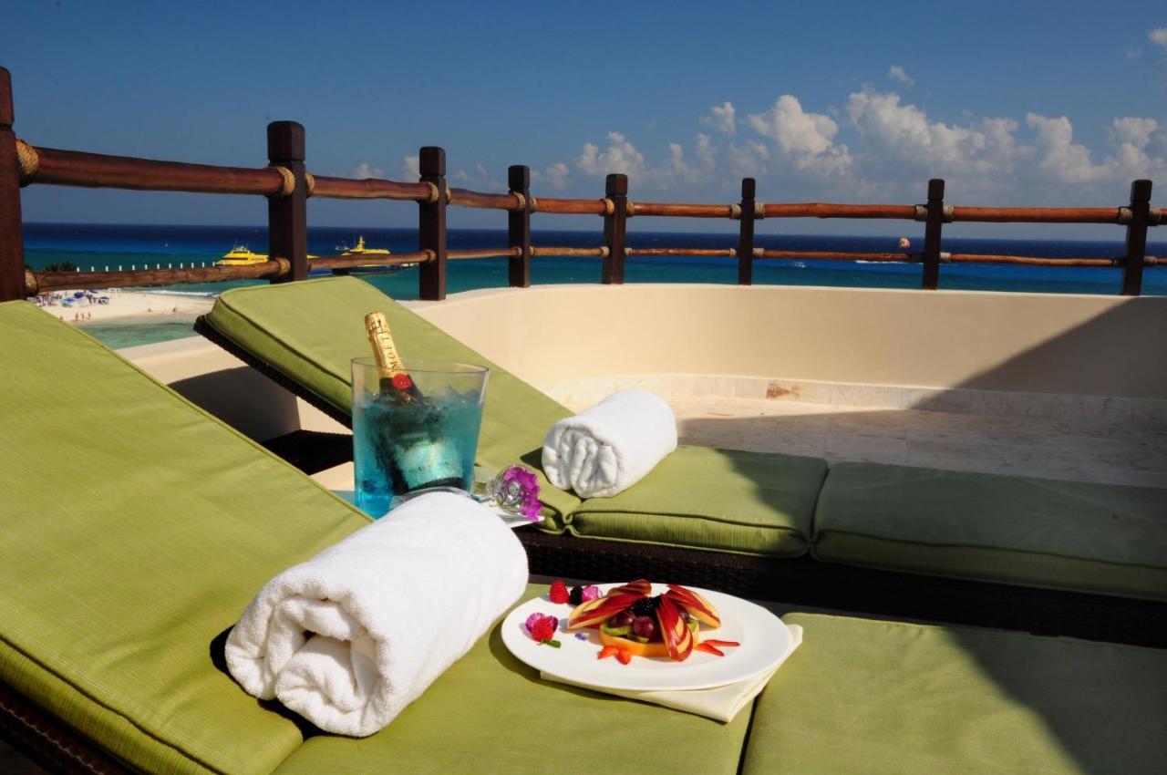 El Taj Oceanfront And Beachside 4*