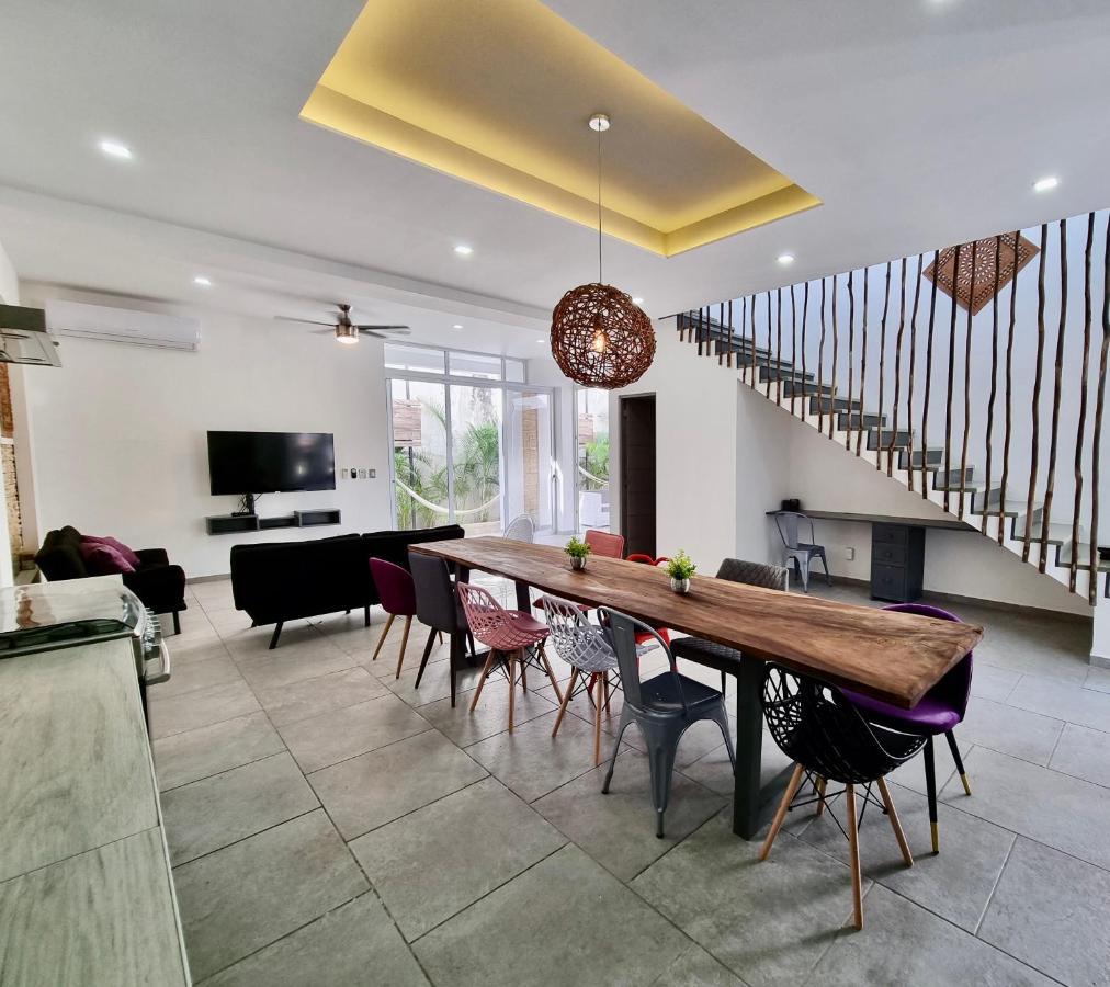 Modern Rutelena +good Location+pool+ac+sleeps 12 Holiday home Playa del Carmen