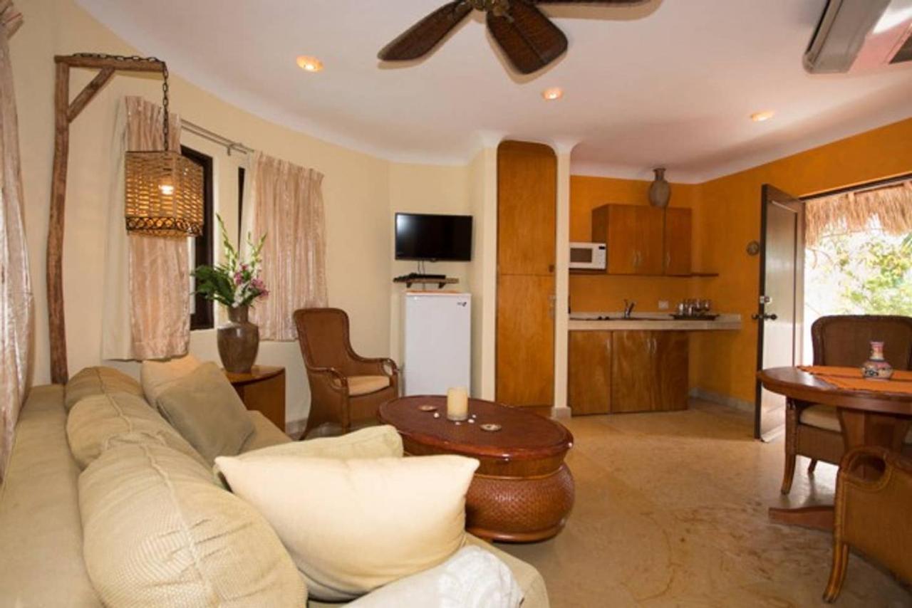 Blue Palms Suites, Pool Onsite, Steps To The & 5th Ave * Playa del Carmen