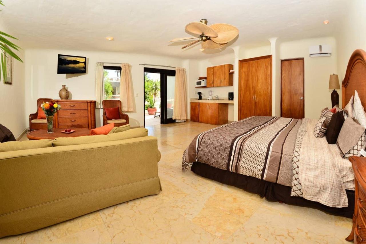 Blue Palms Suites, Pool Onsite, Steps To The & 5th Ave Apartamento