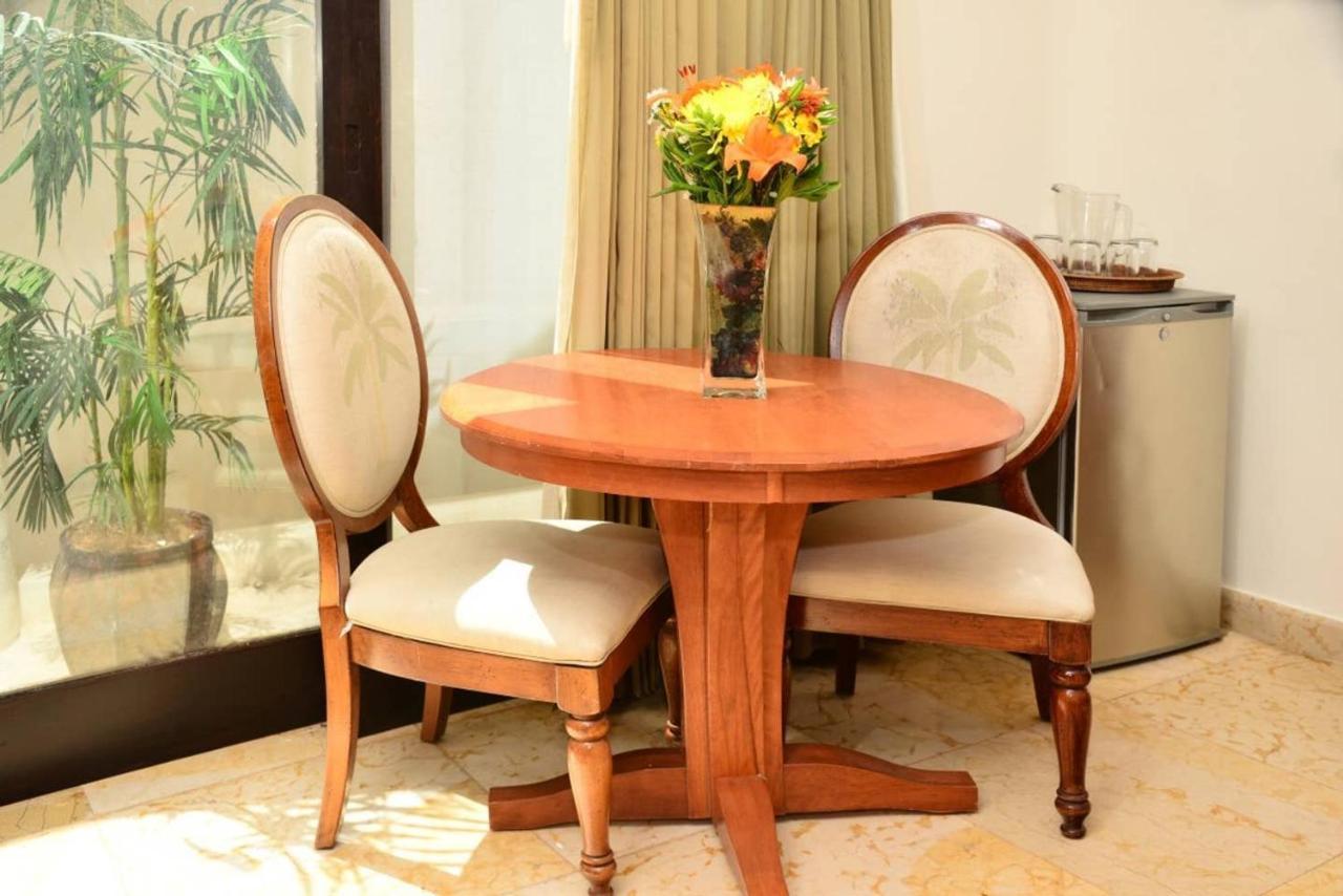 Apartamento Blue Palms Suites, Pool Onsite, Steps To The & 5th Ave *