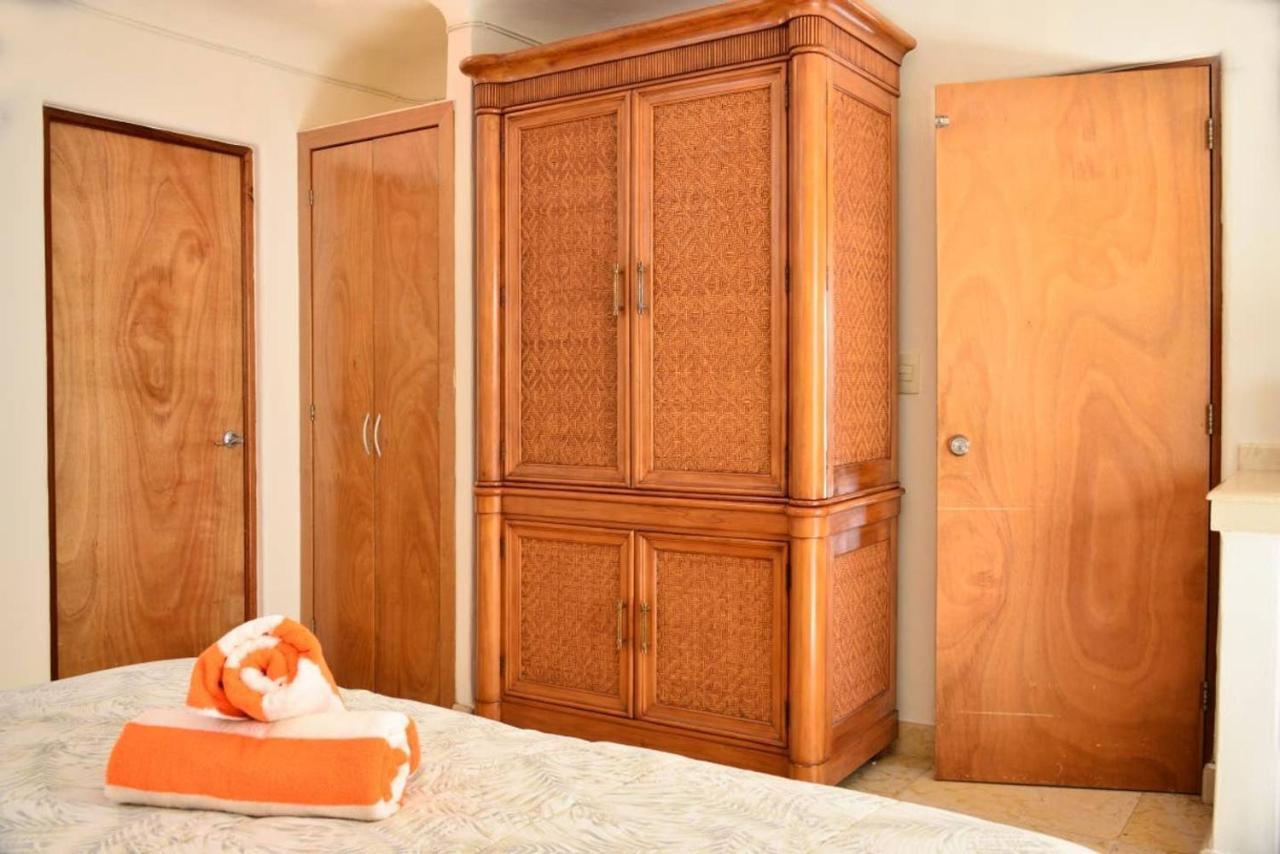 Blue Palms Suites, Pool Onsite, Steps To The & 5th Ave Apartamento *
