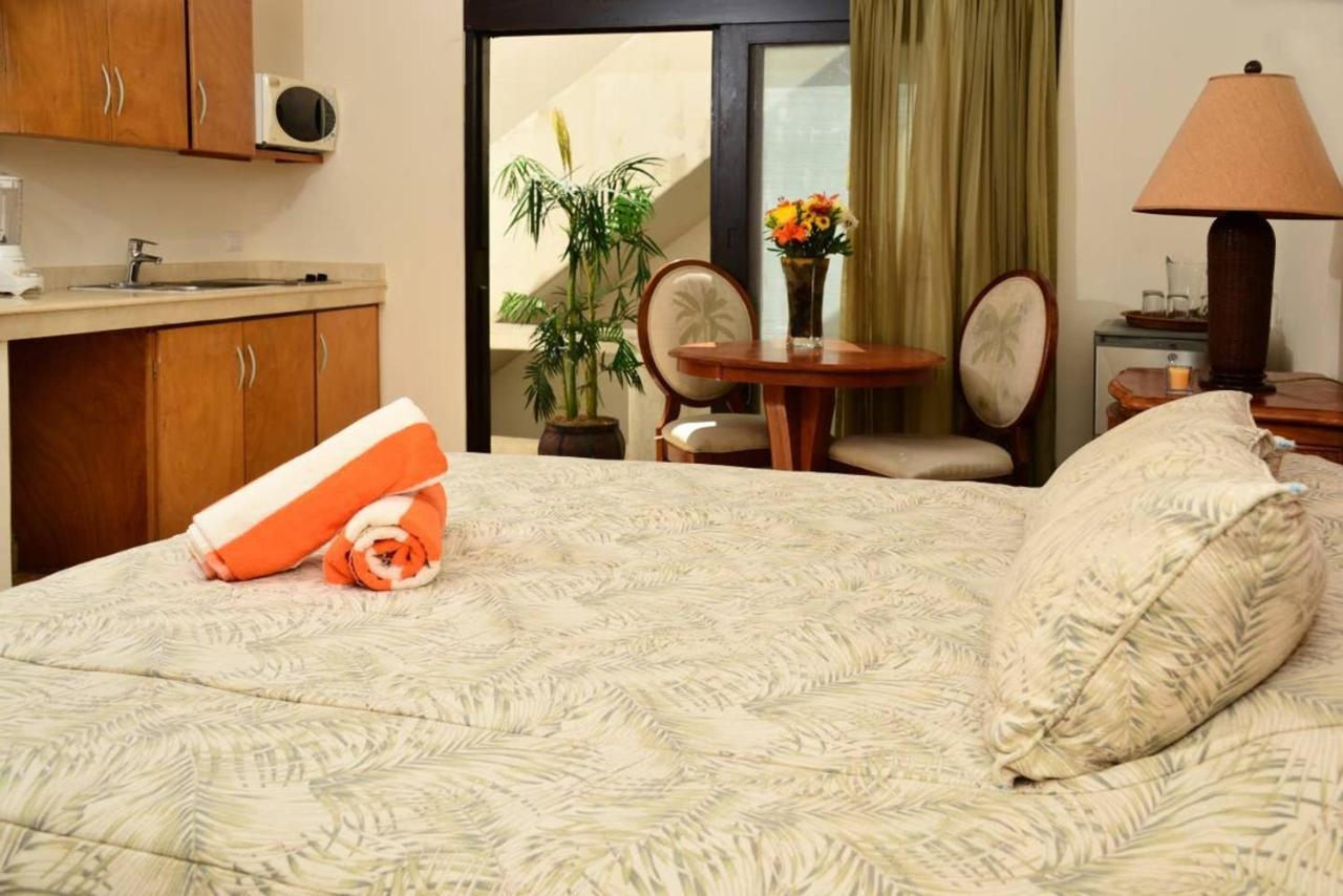 Apartamento Blue Palms Suites, Pool Onsite, Steps To The & 5th Ave *