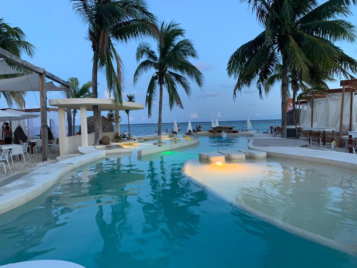 Nasim Con Acceso Club Gratis, Metros 5th Avenida Playa del Carmen