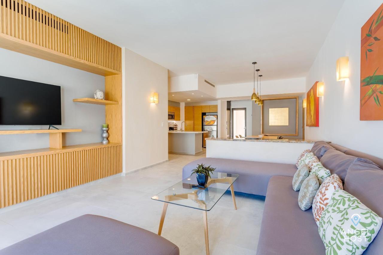 Magnificent Oceanview Rooftop Lounge With Plunge Pool Holiday home