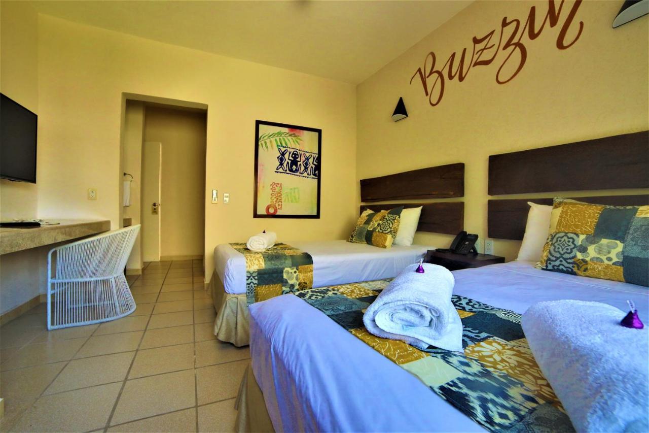 Hotel 12 Bees By Kavia 3*
