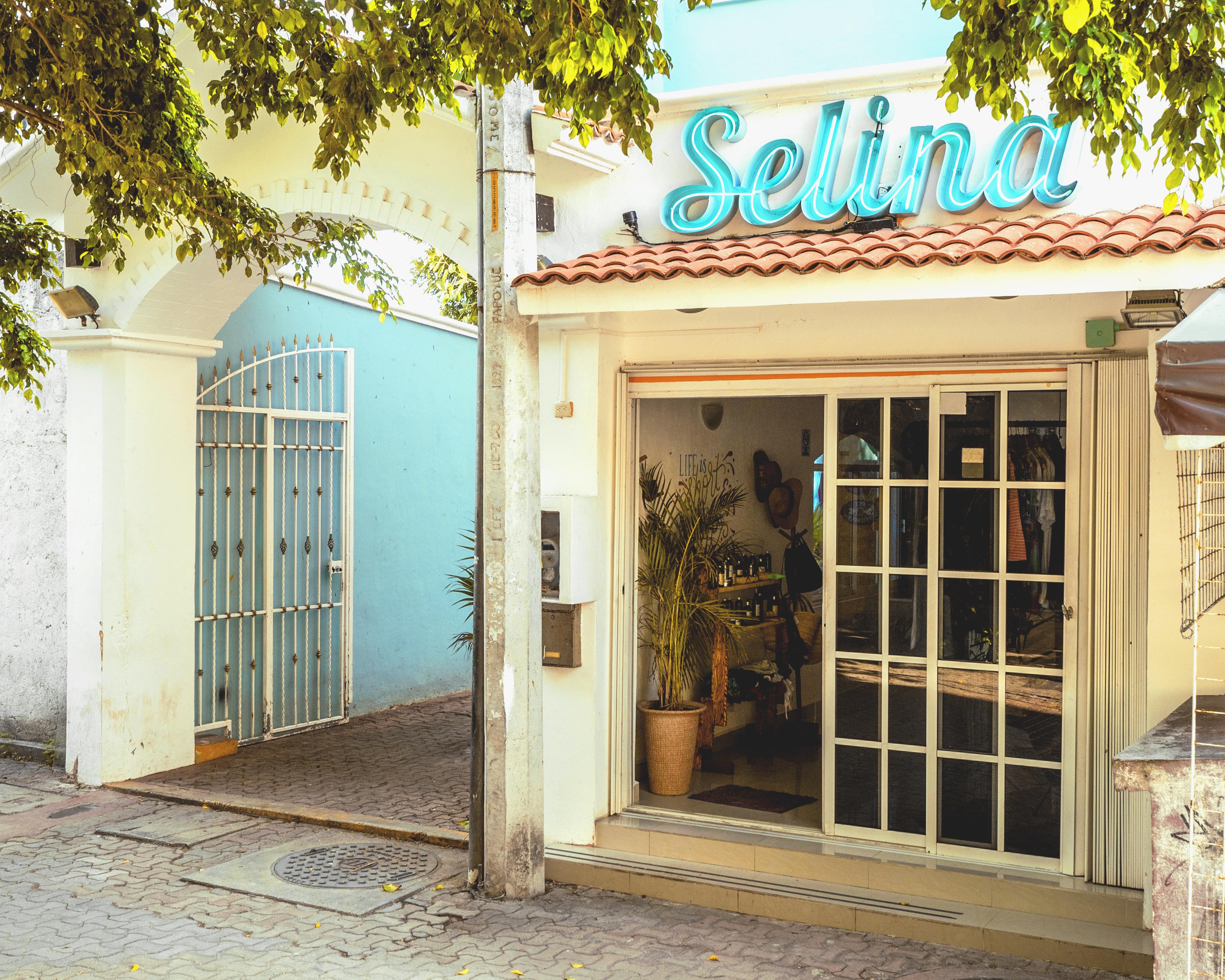 Selina 2*