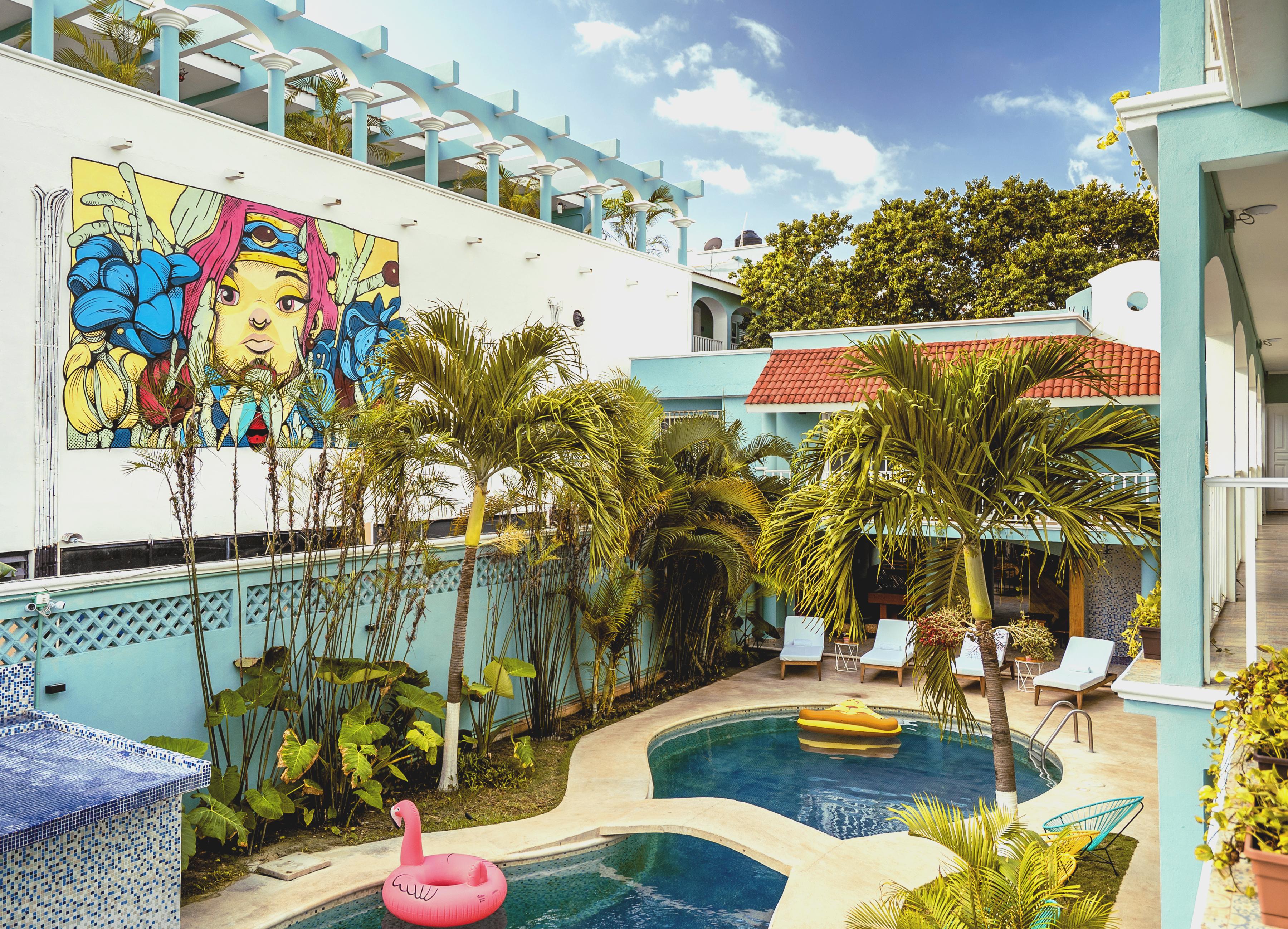 Selina Hotel 2*