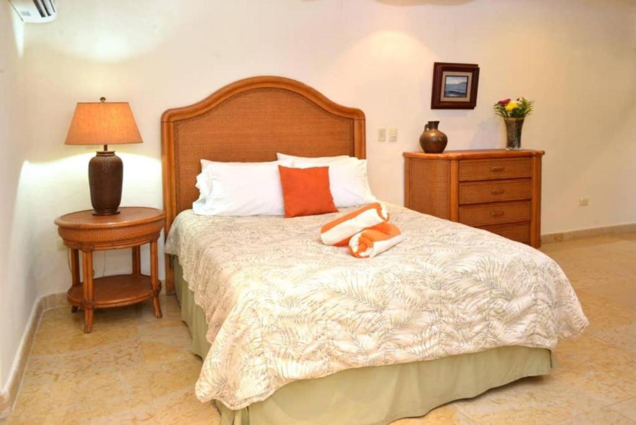 Blue Palms Suites, Pool Onsite, Steps To The & 5th Ave Apartamento Playa del Carmen