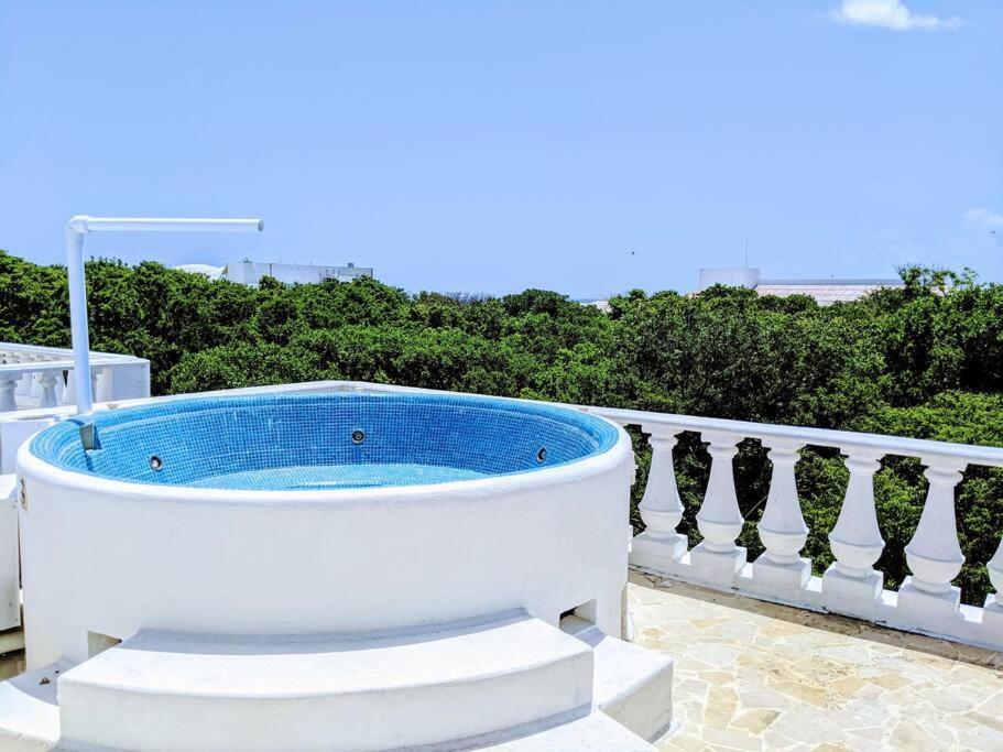 18br Up To 50guest Castillos Playacar Walk To And 5th Ave 1000mbps Сasa de vacaciones