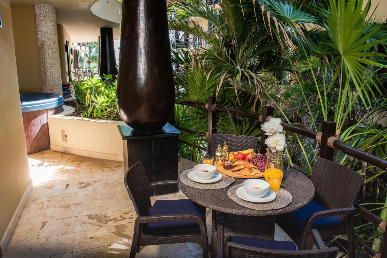 El Taj Oceanfront And Beachside