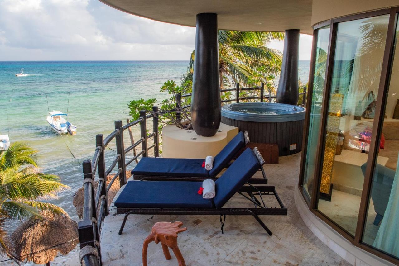 Hotel El Taj Oceanfront And Beachside