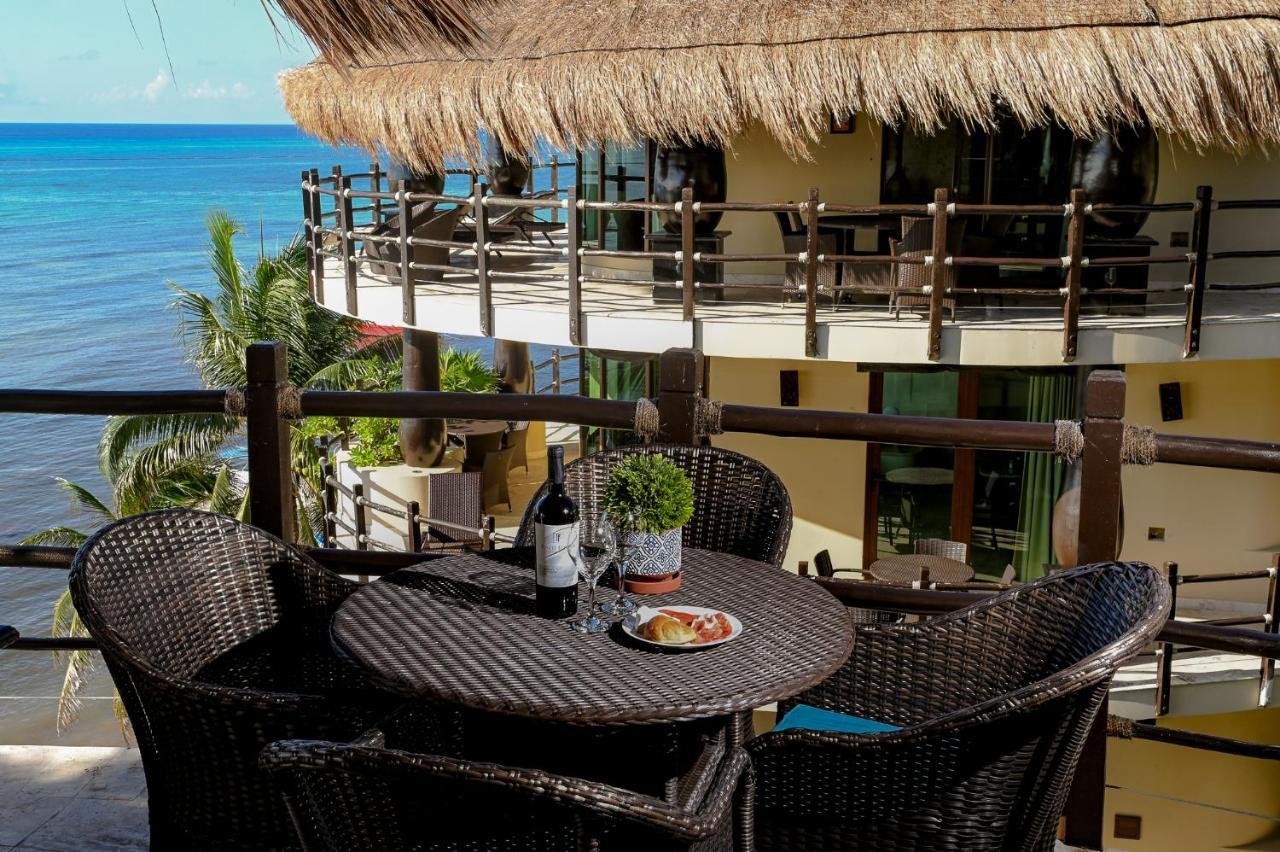 El Taj Oceanfront And Beachside