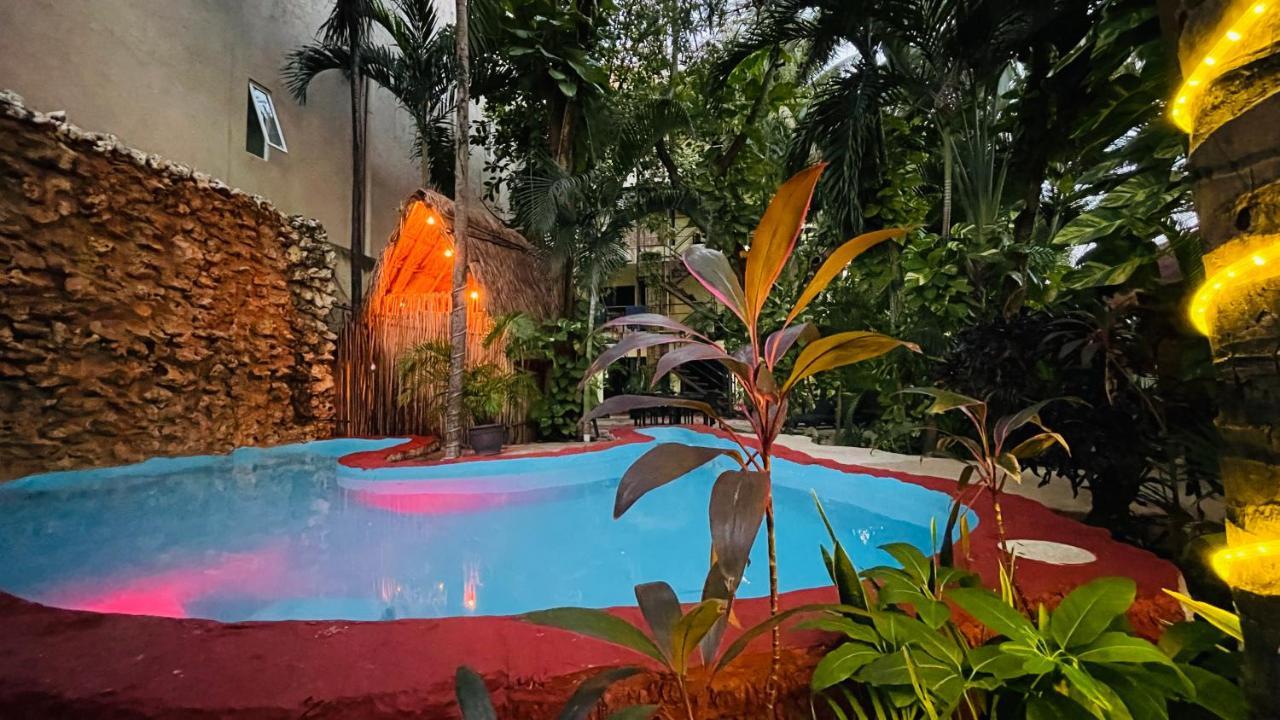 - 5th Avenue Hotel