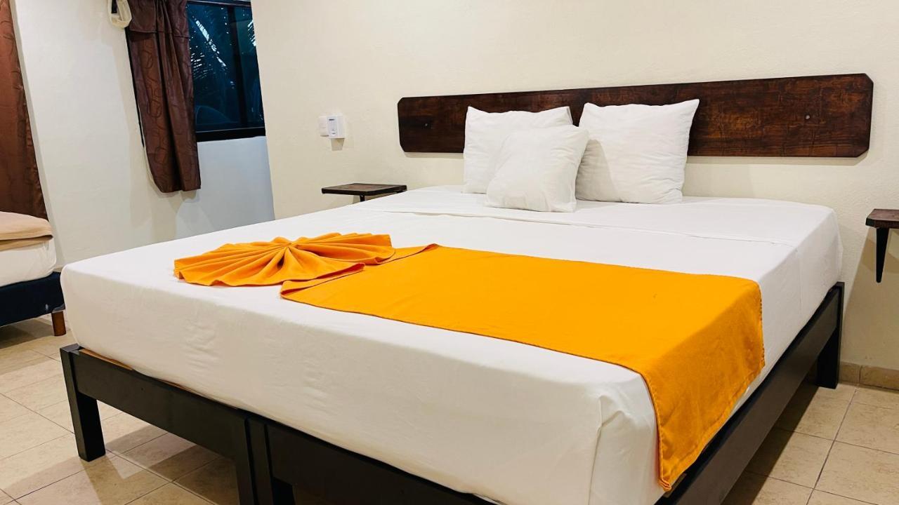- 5th Avenue Playa del Carmen