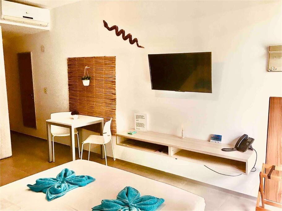 Your Exclusive In The - Amenities & Services For Free!! Appartement