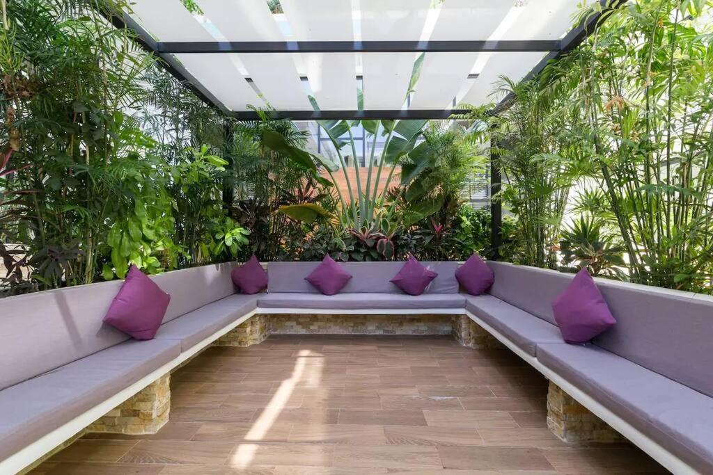 Appartement Your Exclusive In The - Amenities & Services For Free!!