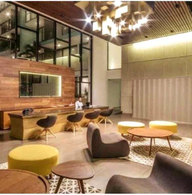Your Exclusive In The - Amenities & Services For Free!! Appartement *