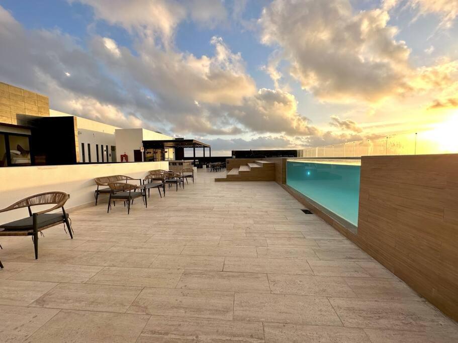 2 Beds Pool View Modern Apt/parking, Gym, Rooftop - 405 Musa Apartment *