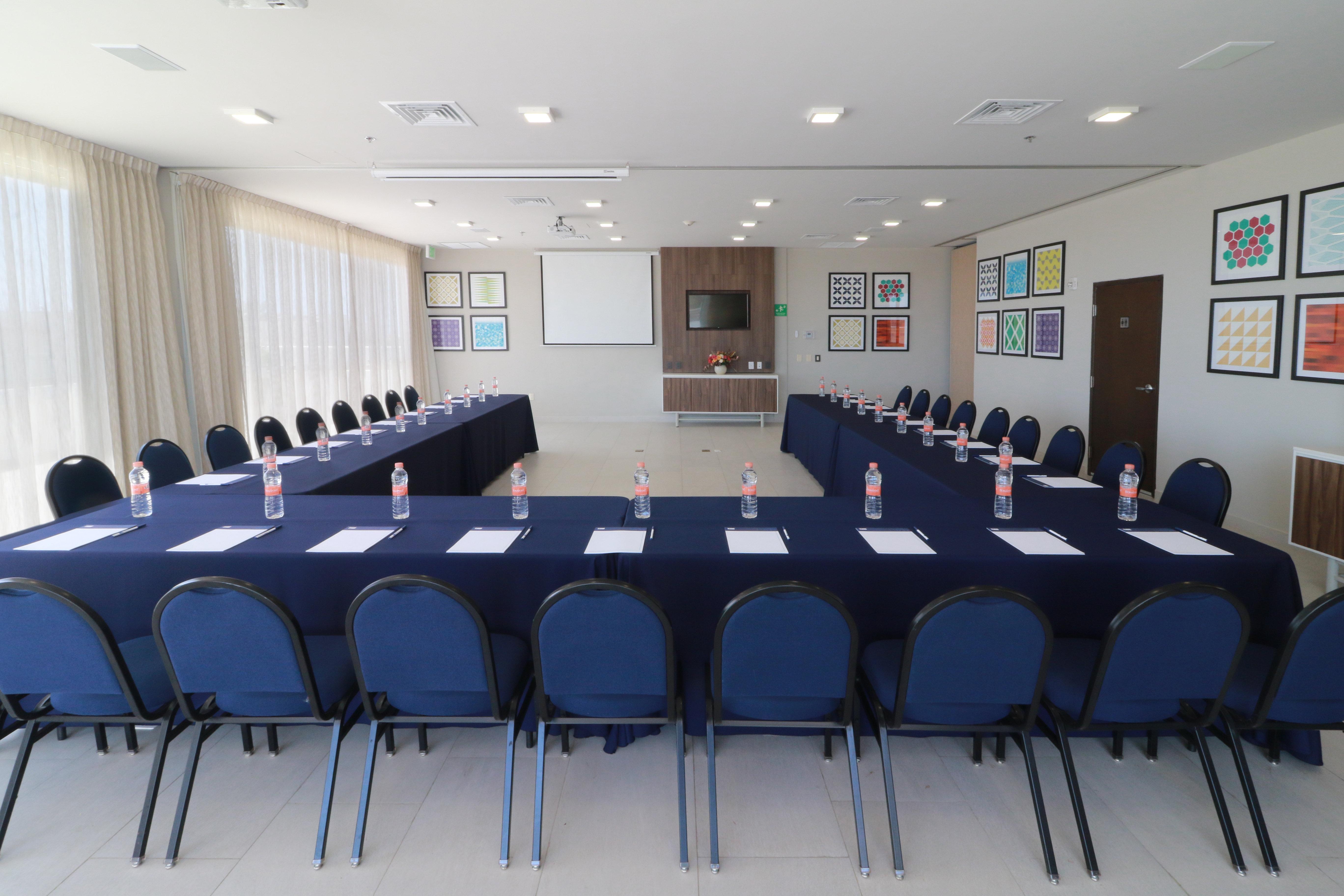 Express&suites - Playa Del Carmen, An Ihg