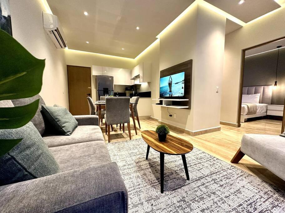 Apartment Modern Loft With Rooftop Pool Steps From The By Solmar