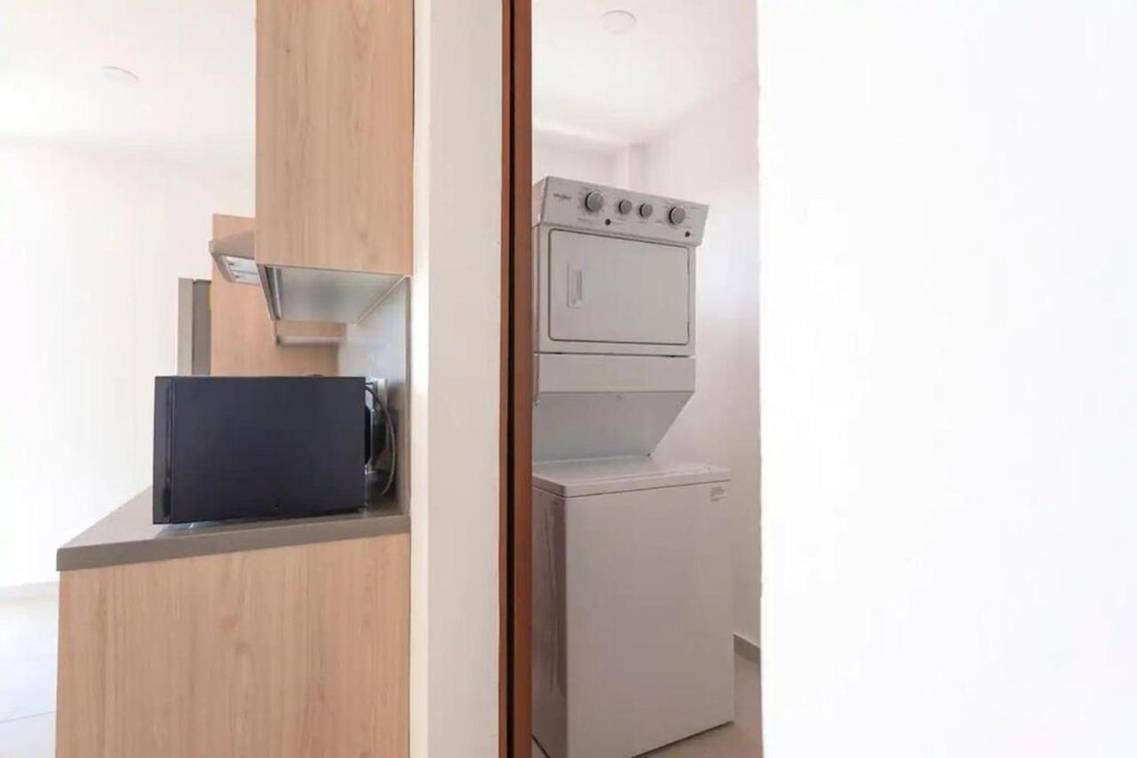 The Eight By Riviera Apartment *