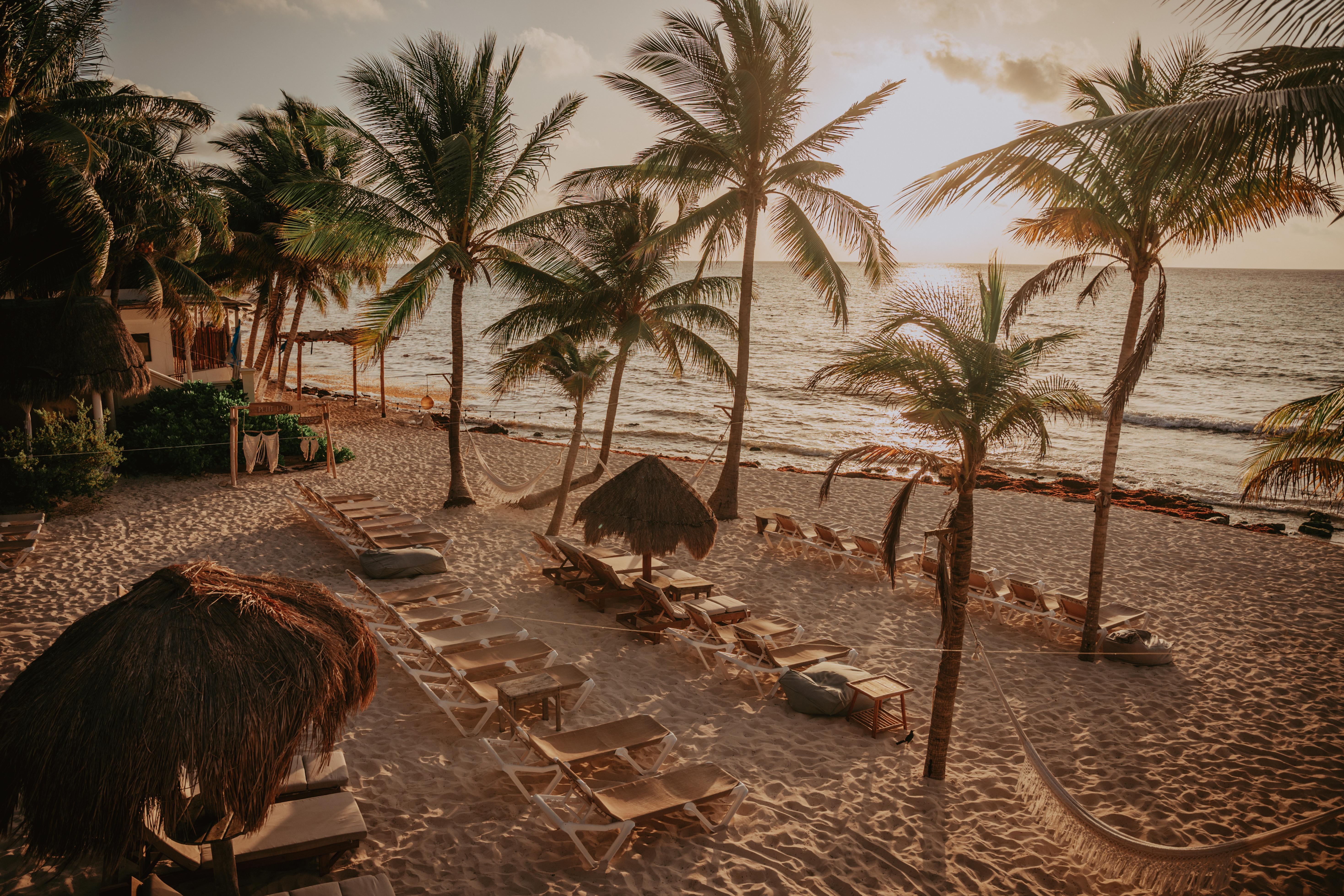 Petit Lafitte Front & Hotel Playa del Carmen