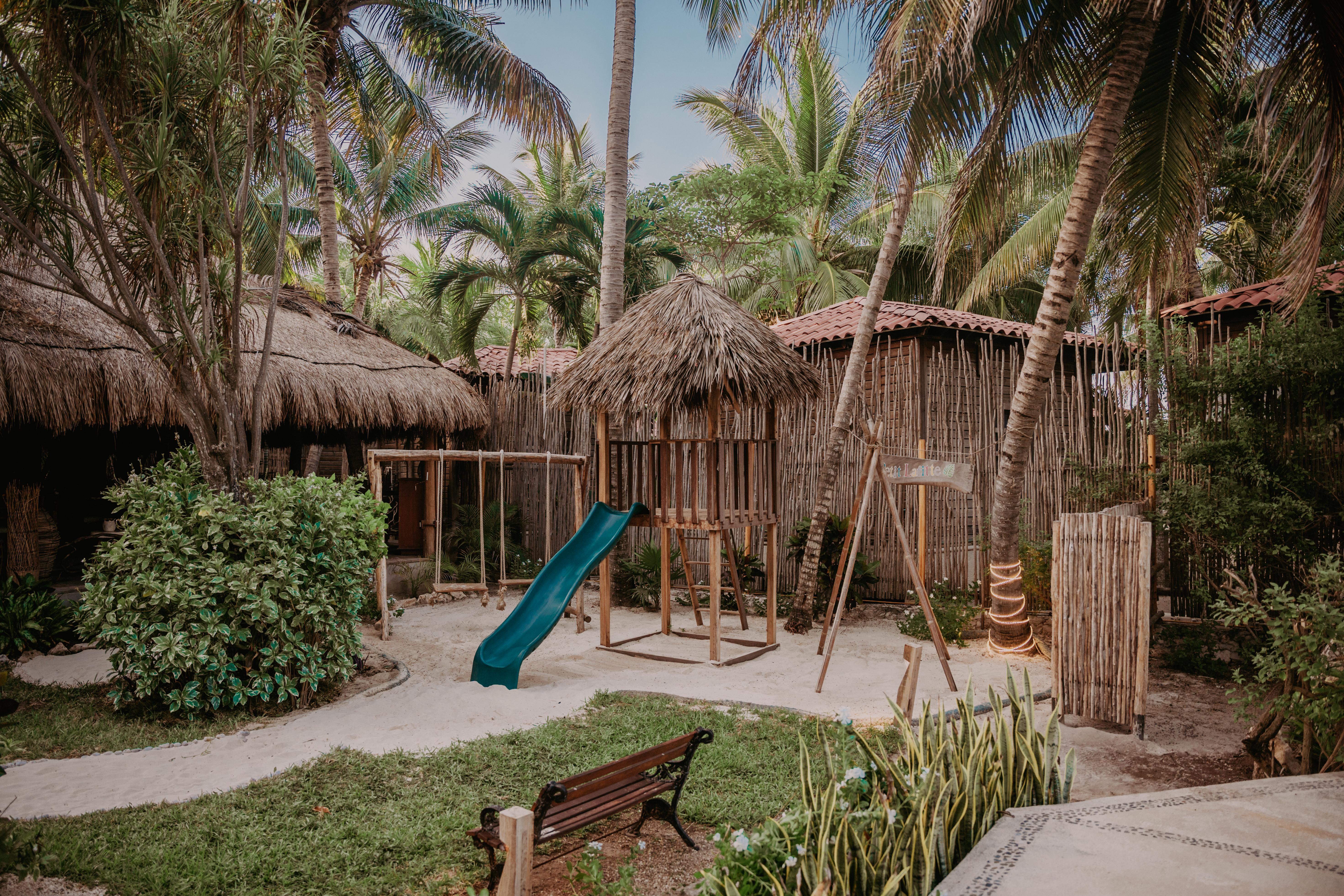 Petit Lafitte Front & Playa del Carmen