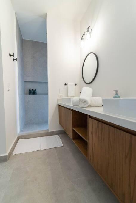 Beautiful 4br, Up To 8 Guests, Private Pool, 10 Min To Сasa de vacaciones Playa del Carmen