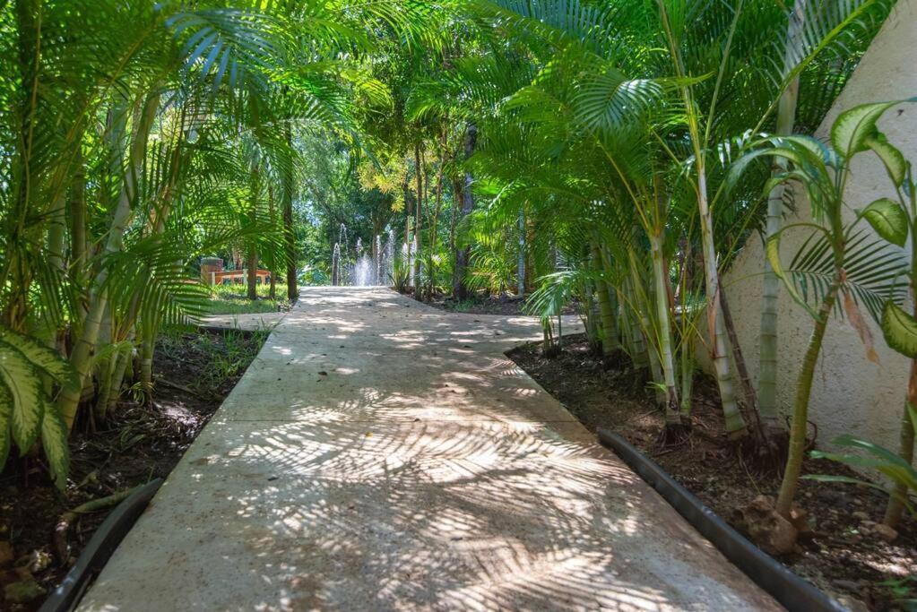 Beautiful 4br, Up To 8 Guests, Private Pool, 10 Min To Сasa de vacaciones